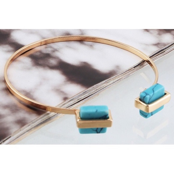 LAST 1! 🎁 || Gold Turquoise Bangle Cuff Bracelet - Picture 4 of 6